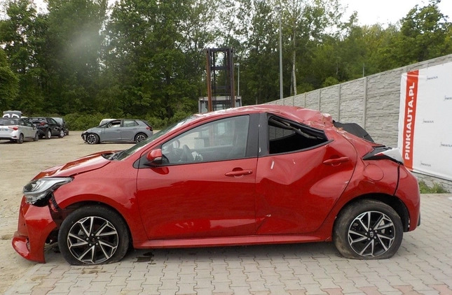 Toyota Yaris cena 14900 przebieg: 8000, rok produkcji 2022 z Wolin małe 211